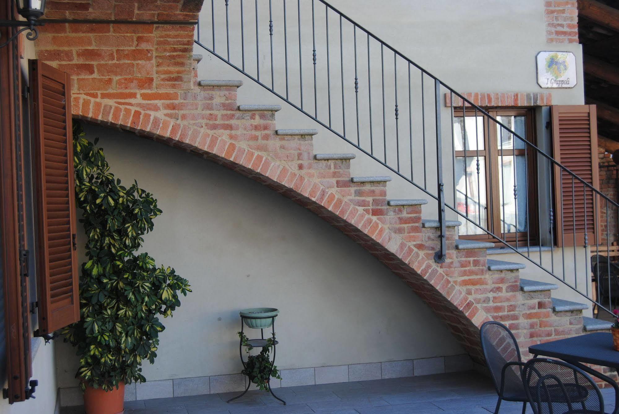 Agriturismo I Grappoli Serralunga d'Alba Dış mekan fotoğraf