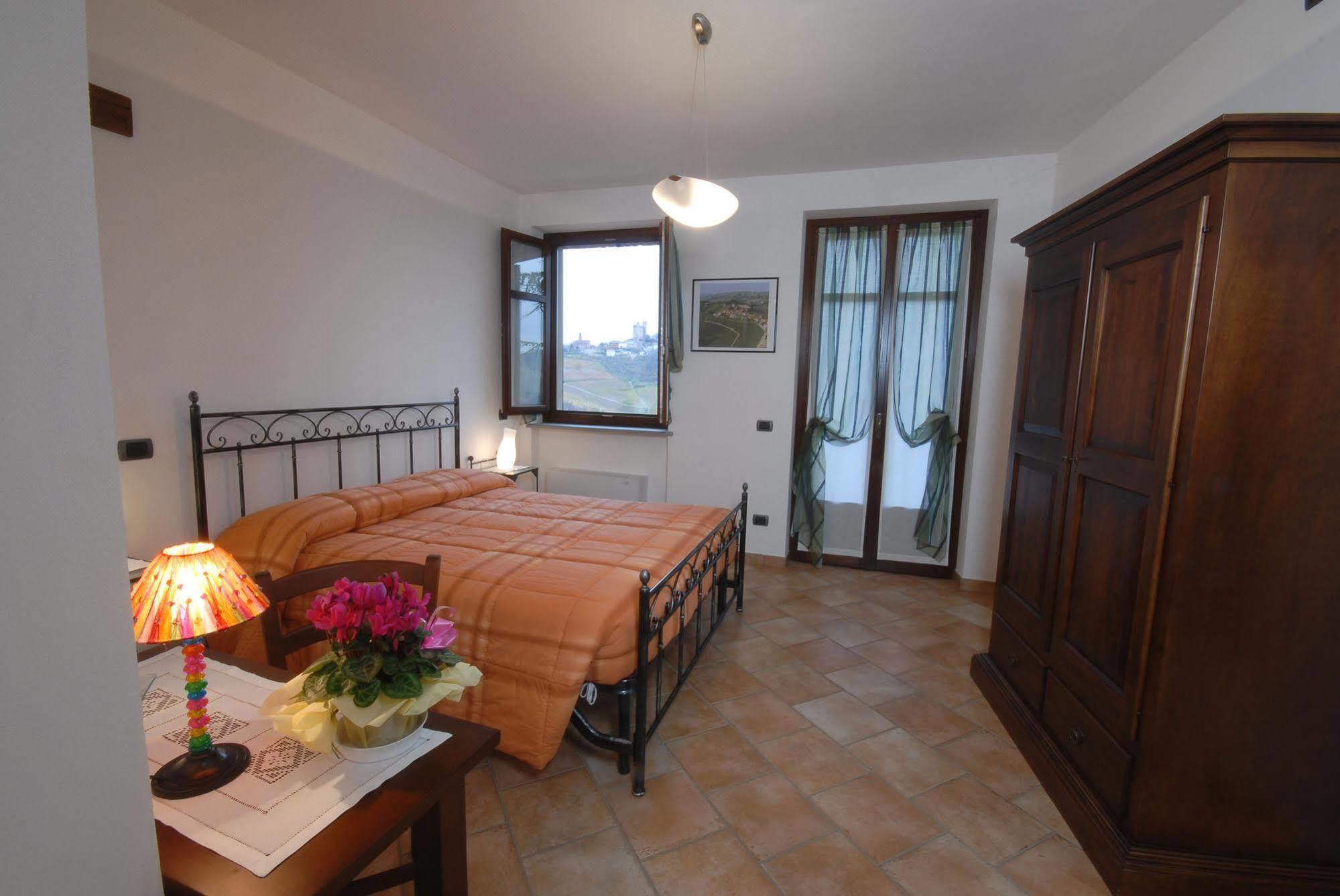 Agriturismo I Grappoli Serralunga d'Alba Dış mekan fotoğraf