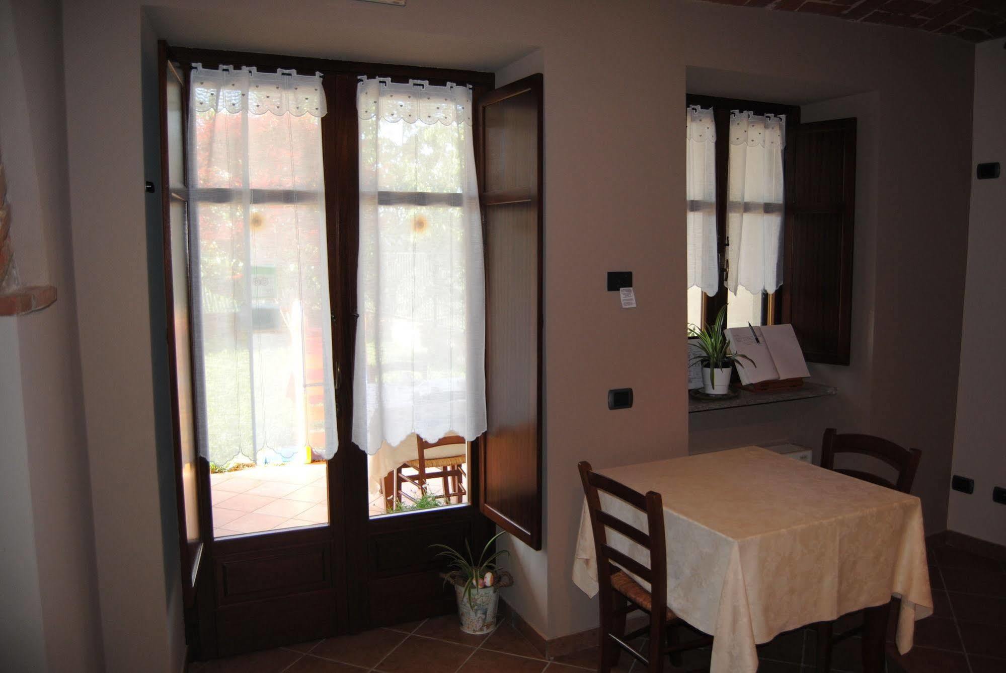 Agriturismo I Grappoli Serralunga d'Alba Dış mekan fotoğraf